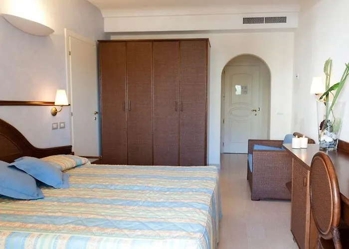 Derby Exclusive Hotell 4*