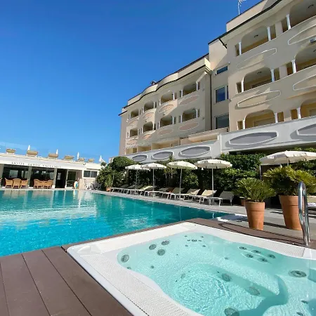 Derby Exclusive 4* Milano Marittima
