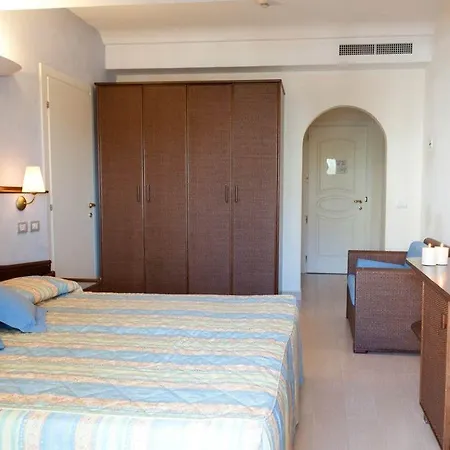 Derby Exclusive Hotel 4*