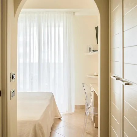 Derby Exclusive Hotel 4*