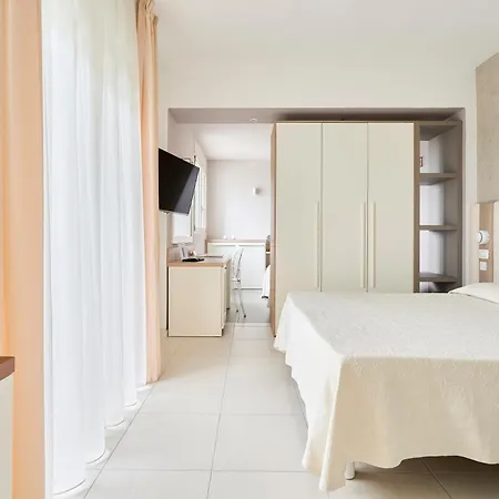 Derby Exclusive 4* Milano Marittima